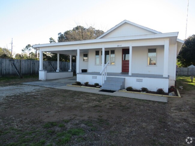 Building Photo - 106 Bell St Rental