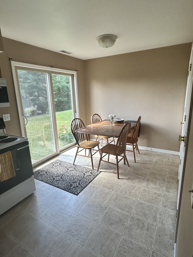 Photo - 603 N Dianne Ln