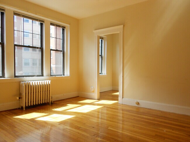 Photo - 66 Queensberry St Unit 220