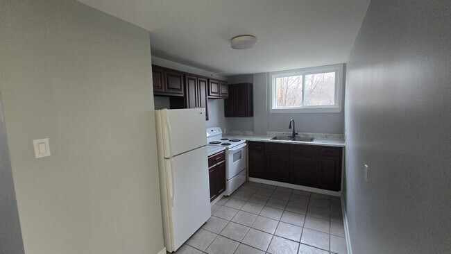 Photo - 9 Connaught Ave Unit 3