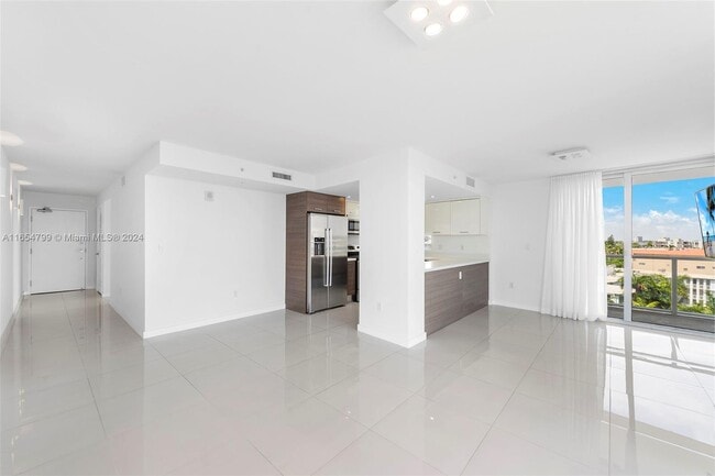 Photo - 9901 E Bay Harbor Dr Unit #503