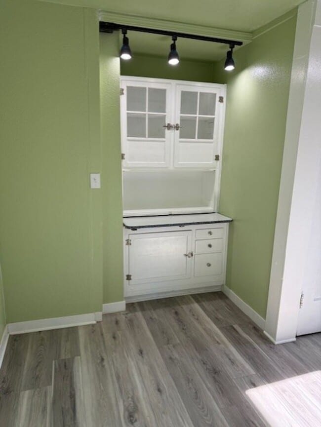 Photo - Beautifully Renovated 2-Bedroom Home – Mod...
