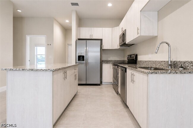 Photo - 3313 SW 8th Pl Unit #205