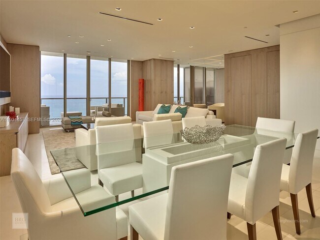 Building Photo - 9701 Collins Ave Unit 2704S