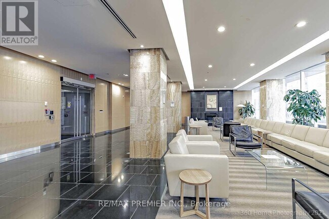 Photo - 65 Bremner Blvd Unité 3308