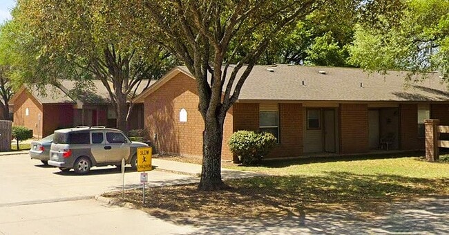 Photo - 606 E Kennedy Ave