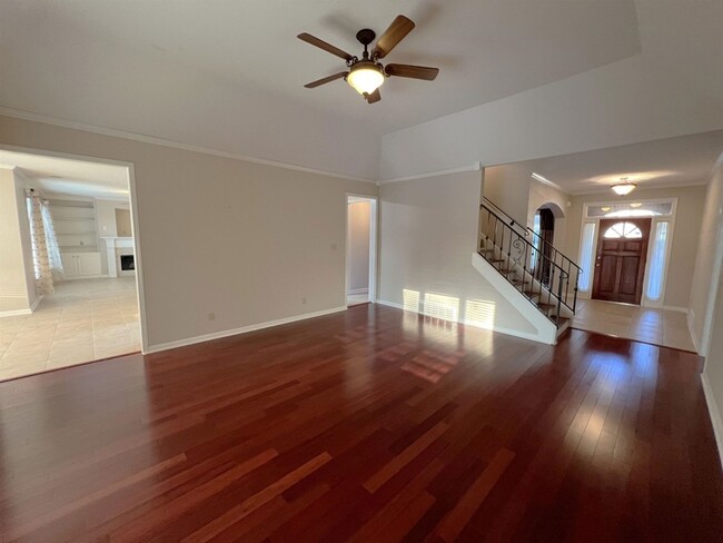 Photo - 4883 Fox Springs Dr