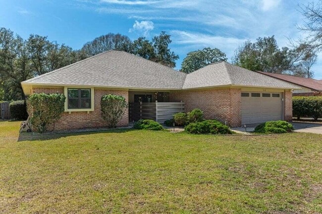 Photo - 512 Samana Way
