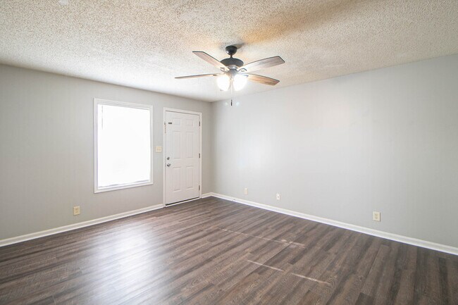 Photo - 145 Darlene Dr Unit F