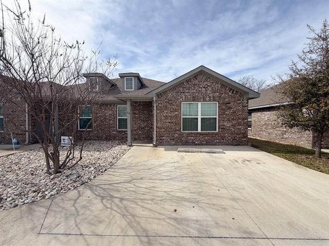 Building Photo - 1050 E Burnett St