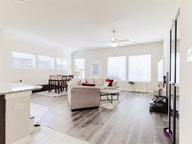 1904 Highlander Ct