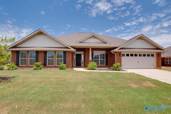 512 Summer Cove Cir NW