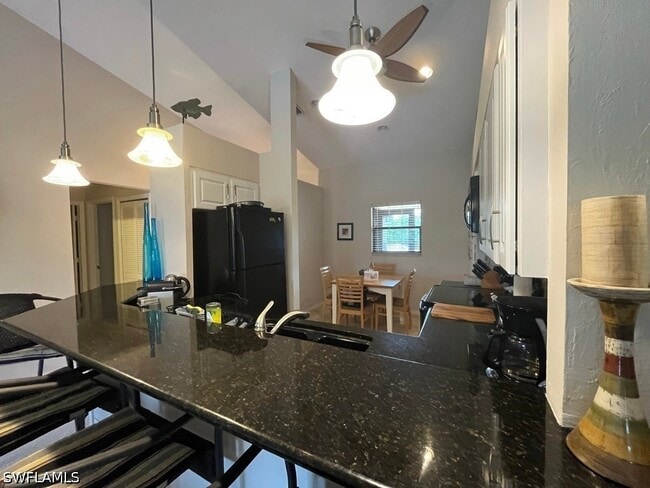 513 Lake Louise Cir Unit 202