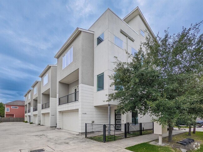 Building Photo - 1140 W 24th St Unit E Rental