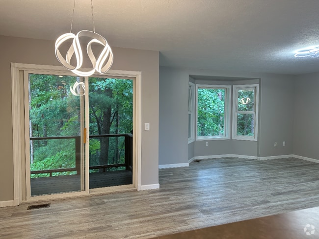 Building Photo - 4033 Sherwood Forest Dr Rental