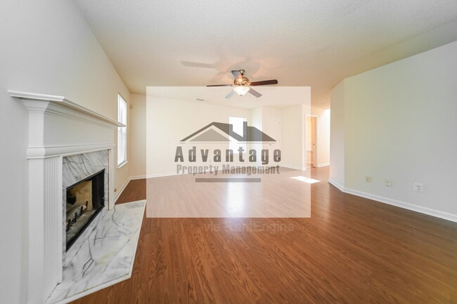 Photo - 1860 Neighborhood Walk