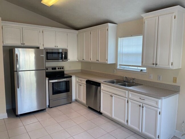 Photo - 3106 Layla St