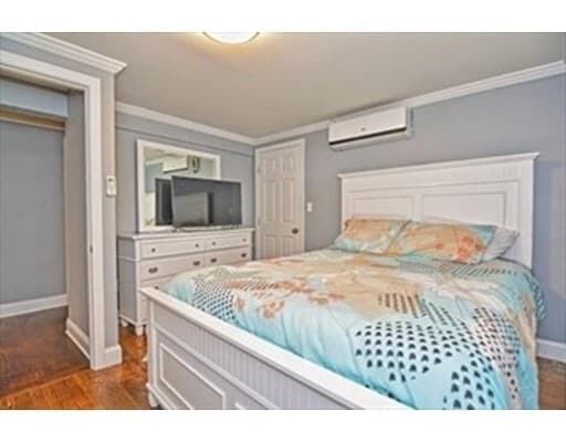 Photo - 153 Bigelow St Unidad 1