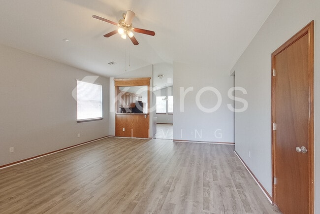 Photo - 2421 Arbor Dr