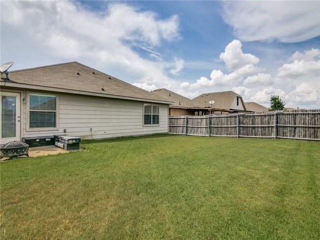 Photo - 2008 Abbey Rd