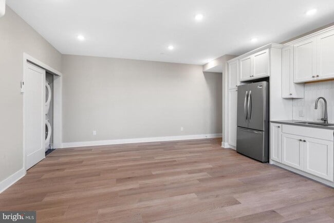 Photo - 6712 Ridge Ave Unidad 204