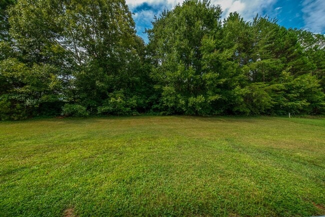 1301 Waldridge Ct