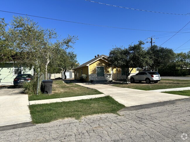 Building Photo - 7834 Shetland Dr Rental