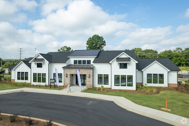 Clubhouse - Evolve New Hope Farm