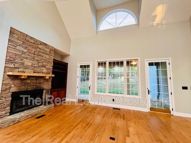 Photo - 784 New Home Loop