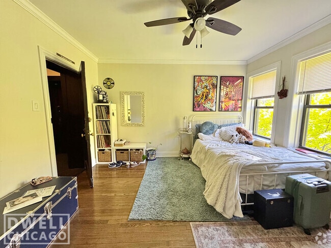 Building Photo - 2539 N Seminary Ave Unit 2537-2 Rental