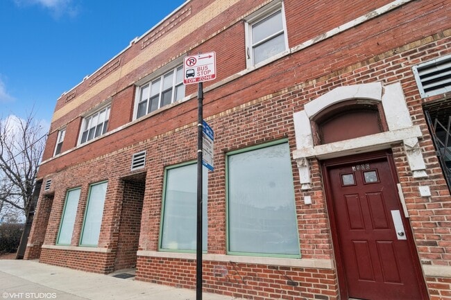 Front Door - 3906 W Belmont Ave Unit #2