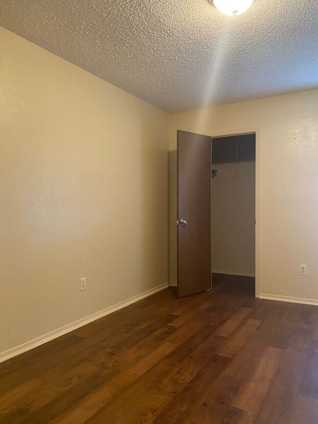Photo - TX-AU-ALD-12411 Apartment Unit A