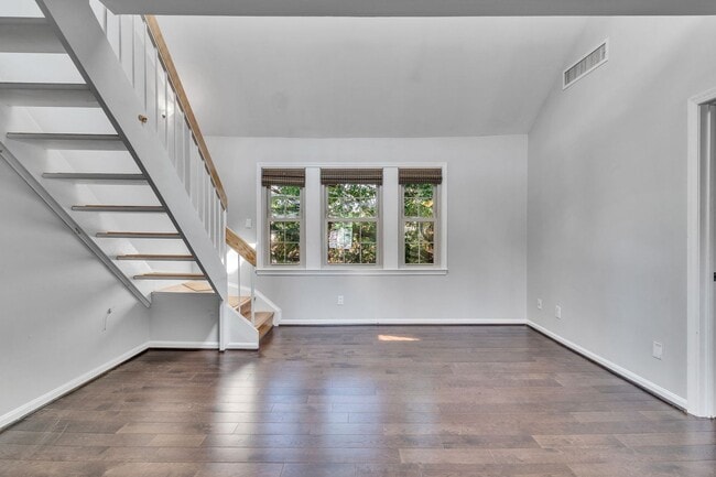 Photo - 2 Bedroom with Loft in Old Town North