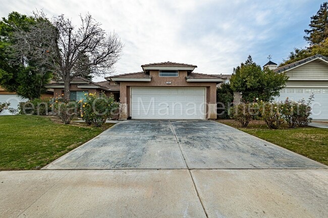 Building Photo - 3 Bedroom/2 Bath Home in RiverLakes - $225...