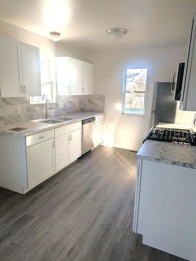 Photo - 247 Reed Ave