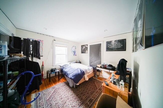 Photo - 5-bed, 2.5 bath Allston Apt Near the T!