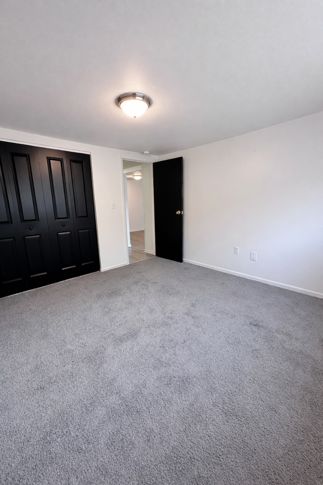 Photo - Charming 2-Bedroom Apartment in Beaver, PA – Apply Today! Unit Jefferson Trace 2-11