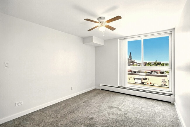 Building Photo - The Arlington Rental