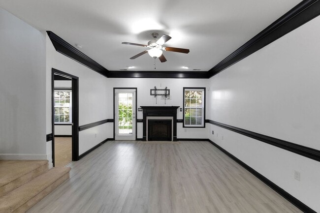 Photo - 5006 Waterloo Ave