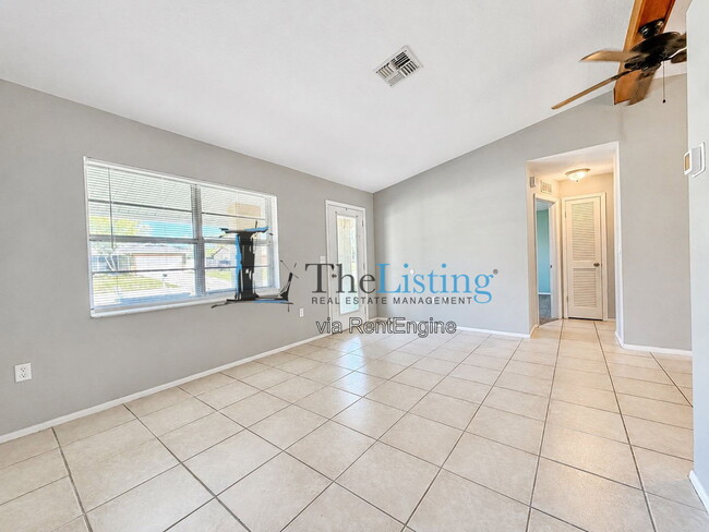 Photo - 12258 Foothill St