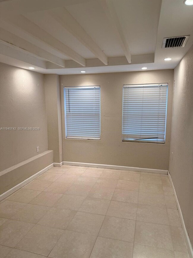 Photo - 2140 NE 183rd St