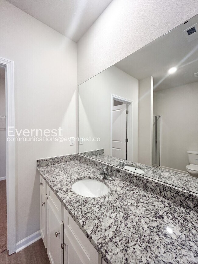 Photo - 124 Lightning Dr