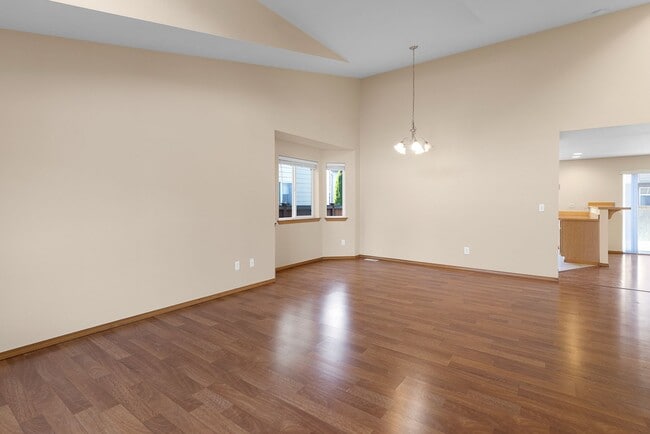 Photo - Beautiful 4 bedroom 2.5 bath in Maple Valley