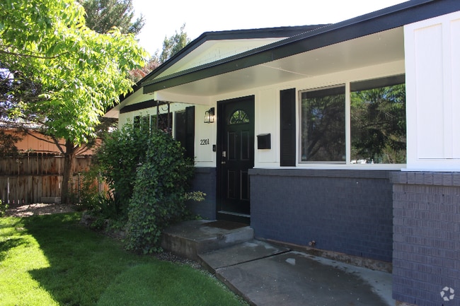 Building Photo - 2201 S Grant Ave Rental