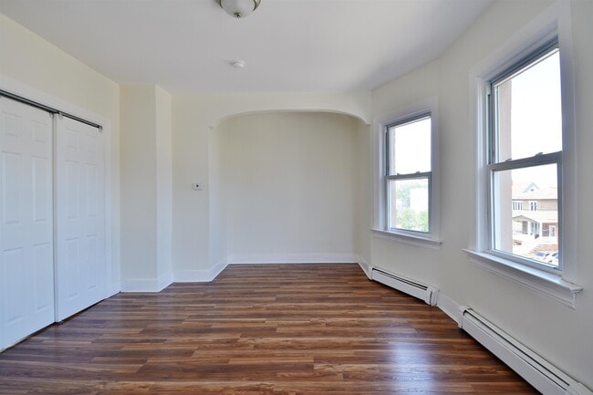 Photo - 135 Lord Ave Unit 2