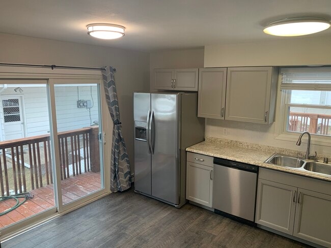 De la cocina a la terraza - 307 Valorie Ln