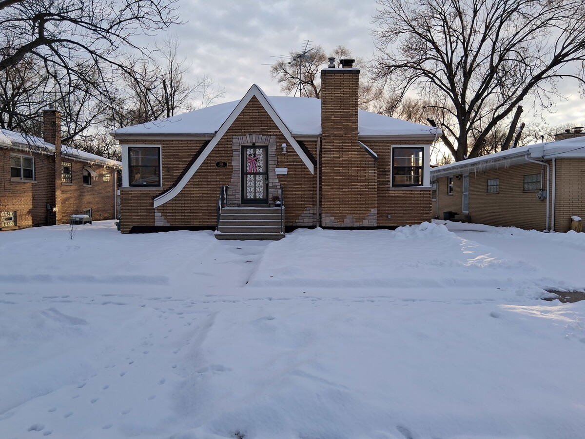 Photo - 360 Streamside Dr