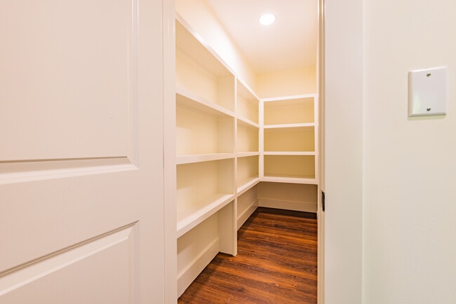 Photo - 270 McGavock Pike