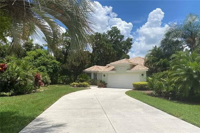 Photo - AVAILABLE JULY 1ST! Water & Golf Views in University Park Country Club with Pool and Spa! 3bed |...