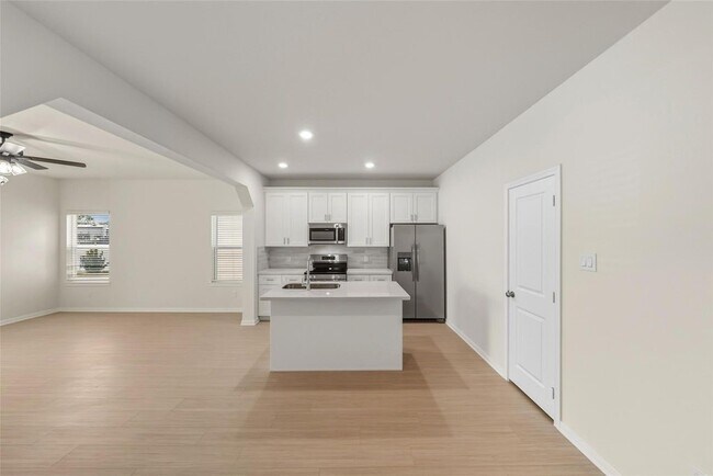 Photo - 712 W Dallas St